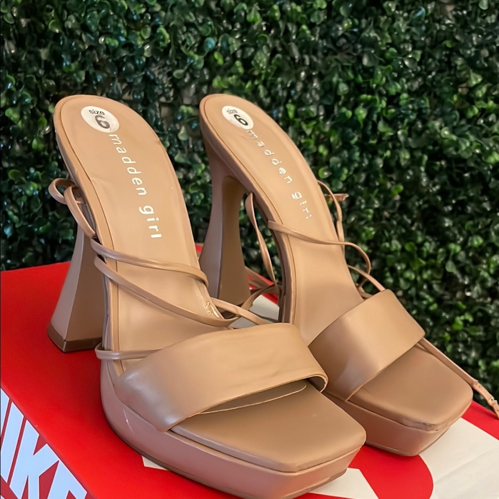 Madden Girl Tan Heels Elegant Strappy Design